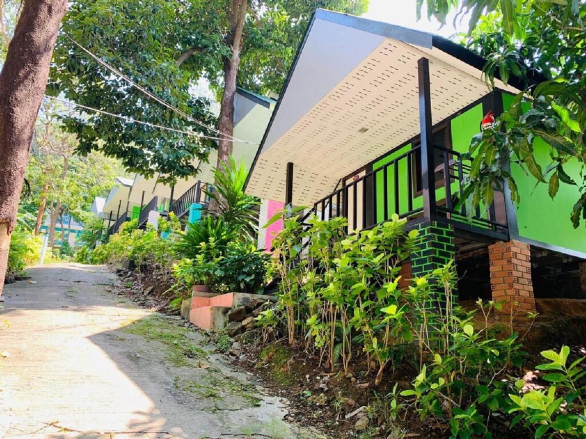 Hostel Apache Top Hill Ko Phi Phi Zewnętrze zdjęcie